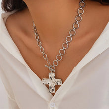 Load image into Gallery viewer, 18K Gold Plated Hammered Cross Link Necklace