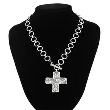 Load image into Gallery viewer, 18K Gold Plated Hammered Cross Link Necklace