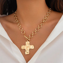 Load image into Gallery viewer, 18K Gold Plated Hammered Cross Link Necklace