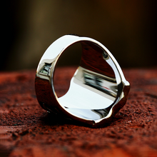 Load image into Gallery viewer, Shield Cross Knight Ring
