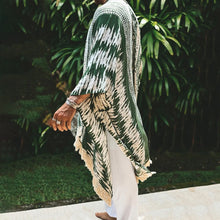 Load image into Gallery viewer, Garden Leaf Summer Shawl
